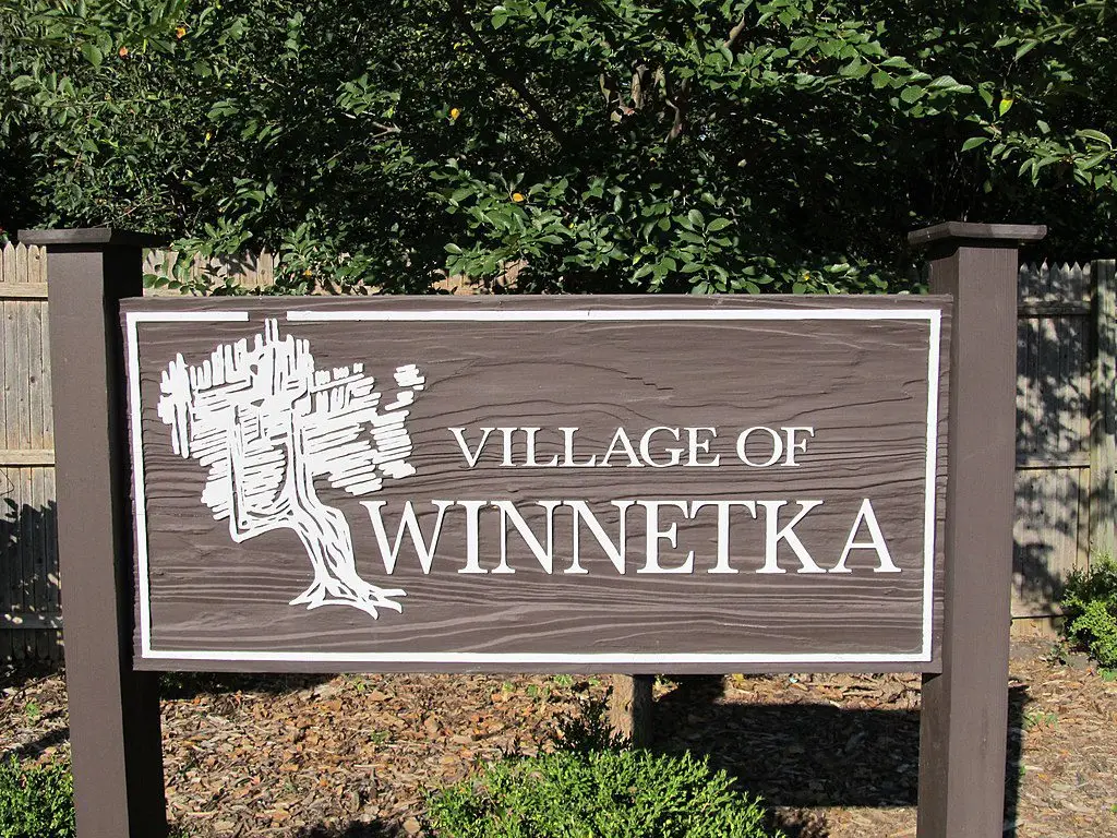 "Village fo Winnekta" sign
